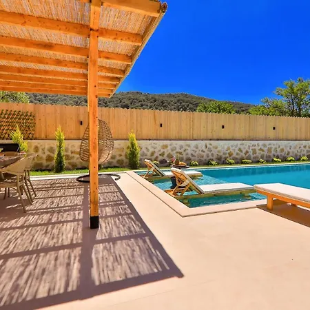Happiness Villa