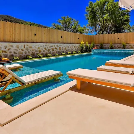Happiness Villa